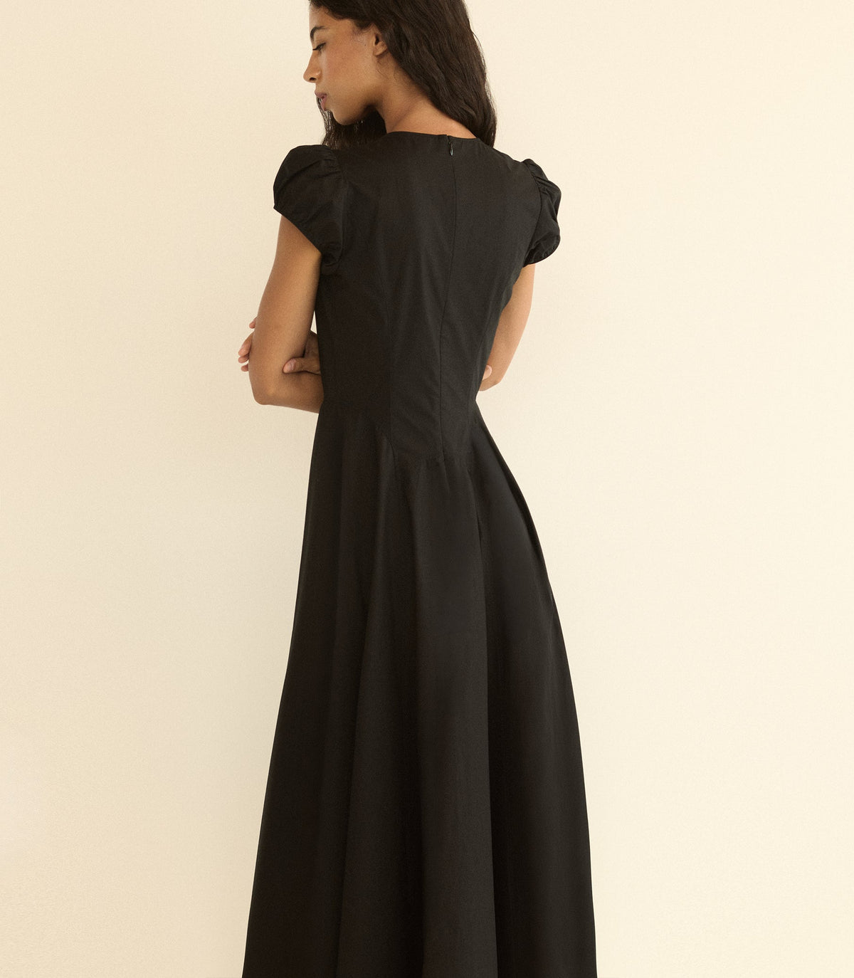 Rivelle Dress in Black - view 4